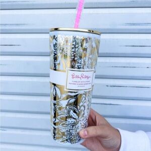 Lilly Pulitzer Tumbler with straw in sangria gold